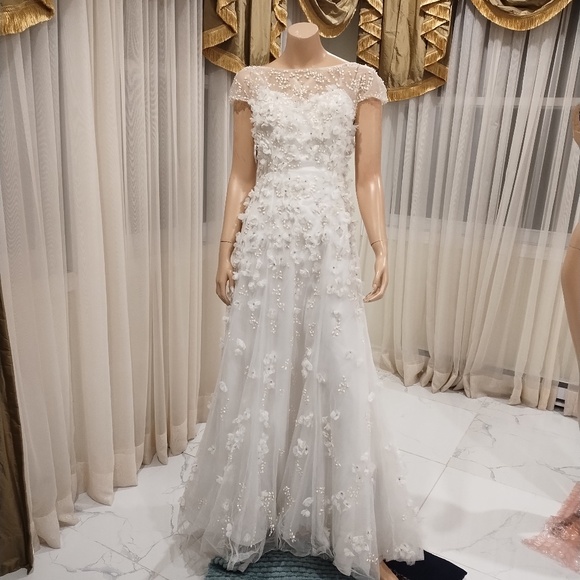 wedding gowns - Picture 2 of 4